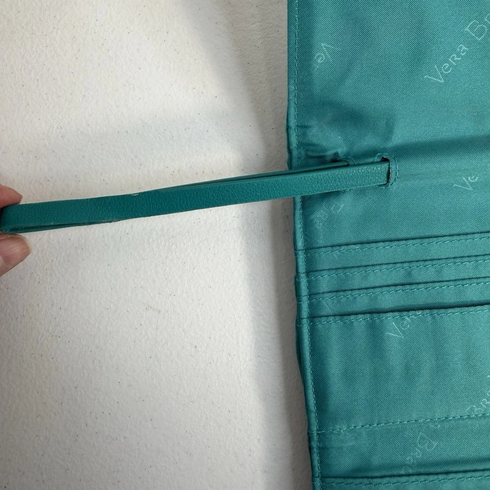 Vera Bradley Wallet Wristlet Quilted Turquoise Microfiber‎ Smartphone ID Holder